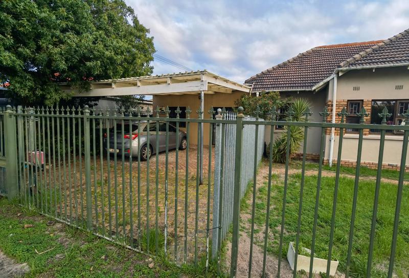 5 Bedroom Property for Sale in Thornton Western Cape